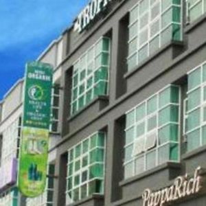 Tropicana Boutique Hotel